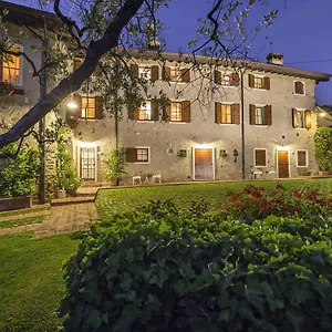 https://corte-delle-cicale.hotelinveneto.com